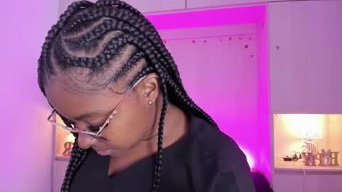 Tami online show from December 2025 07:54:02 PM