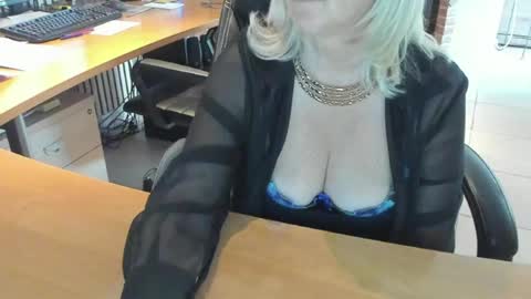 Snapshot of tammy4camfun chatting on June 2026 11:34:01 AM Tammy online show from June 2026 11:34:01 AM