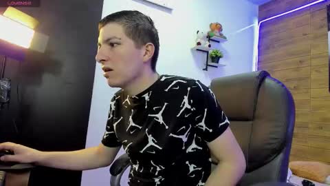 TANER online show from November 2025 03:28:01 AM