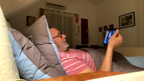 Dominique online show from February 2025 12:06:01 AM