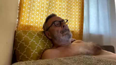 Dominique online show from March 2025 11:18:01 AM