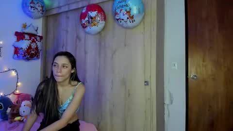 tania06 online show from December 2025 02:13:01 PM