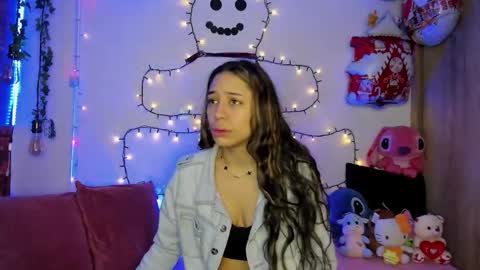 tania06 online show from December 2025 01:08:01 PM