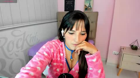 Tania  online show from September 2025 01:34:02 PM