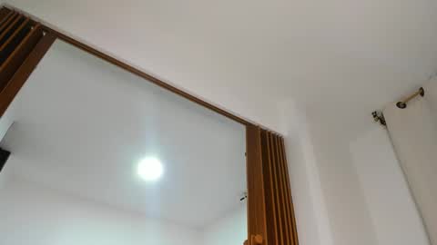 taniabonnet  online show from October 2025 01:27:01 AM