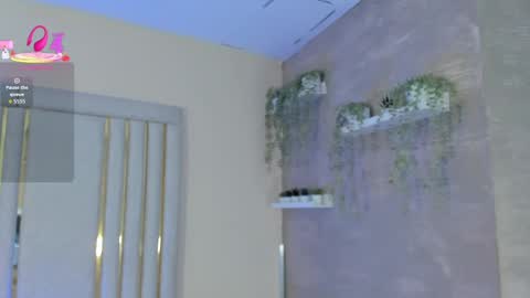 Snapshot of taniamilan chatting on September 2025 11:32:02 AM Tania online show from September 2025 11:32:02 AM