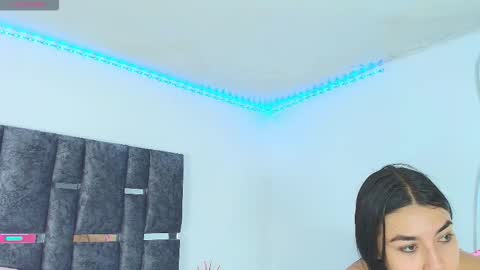 Snapshot of taniamilan chatting on October 2025 11:31:02 AM Tania online show from October 2025 11:31:02 AM