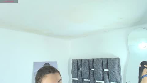 Snapshot of taniamilan chatting on November 2025 10:59:01 AM Tania online show from November 2025 10:59:01 AM