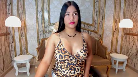 Tanisha  ONLINE GTM -5 7001400 online show from November 2025 12:27:02 PM