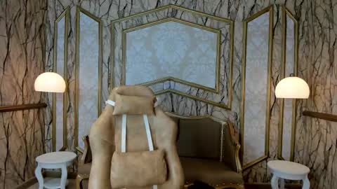 Tanisha  ONLINE GTM -5 7001400 online show from November 2025 12:05:02 PM