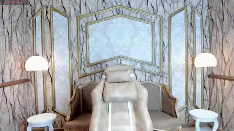 Tanisha  ONLINE GTM -5 7001400 online show from November 2025 12:13:01 PM