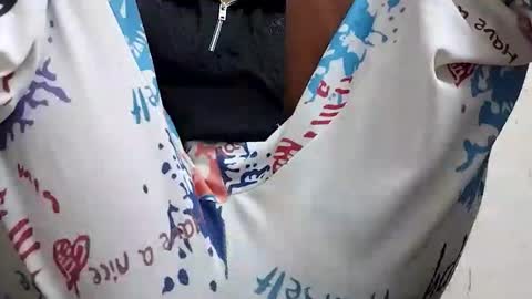 taniya_roy4628 online show from April 2026 11:48:01 AM