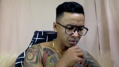 Snapshot of tannedskinmatty chatting on December 2024 08:19:02 AM Matty online show from December 2024 08:19:02 AM