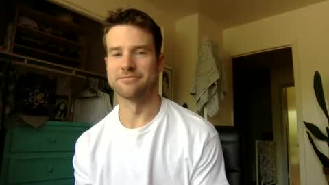 Dr. Love online show from October 2025 04:37:01 PM