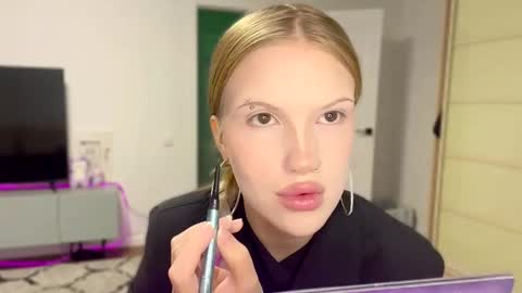 Snapshot of tanyaquartaro chatting on February 2026 05:13:02 PM Alisa online show from February 2026 05:13:02 PM