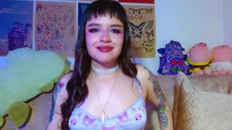 Snapshot of tara_hs chatting on May 2026 12:49:01 AM online show from May 2026 12:49:01 AM