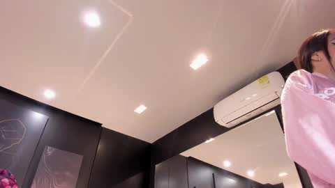 Tara Hills online show from February 2025 08:30:02 PM