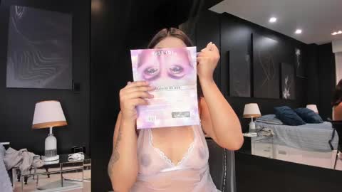 Tara Hills online show from February 2025 01:19:02 PM