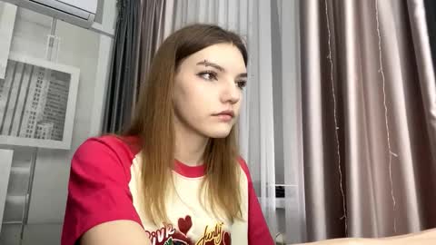 Mia online show from February 2026 09:10:02 AM