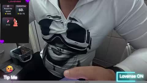 tarkan198 online show from January 2026 05:27:02 PM