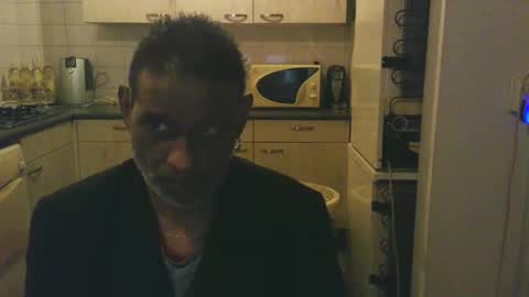 Genaro Thode online show from December 2025 01:11:01 AM