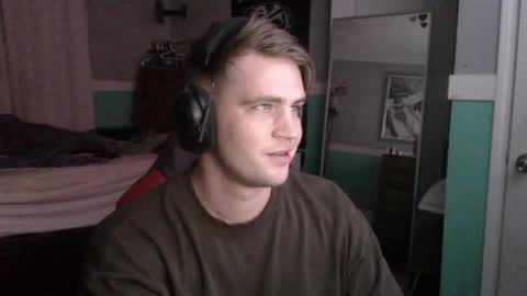 Snapshot of tarus333 chatting on October 2025 06:43:01 AM tarus333 online show from October 2025 06:43:01 AM