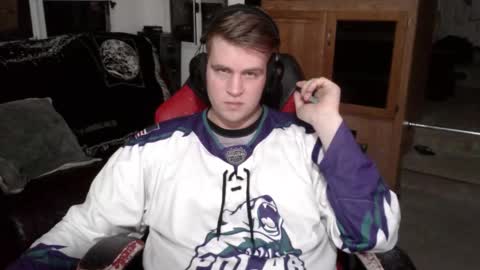 tarus333 online show from February 2026 03:21:02 AM