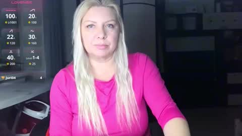 Tasha  Moon online show from December 2025 06:27:02 PM