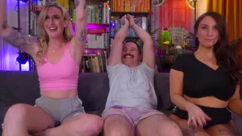 Snapshot of task_manager chatting on February 2026 10:21:01 PM Vivian Clark online show from February 2026 10:21:01 PM