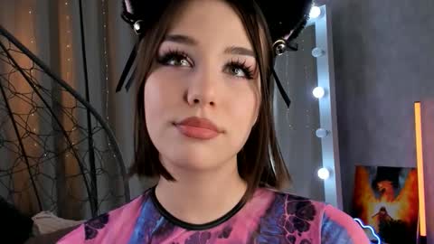 Tate online show from November 2025 07:16:02 PM