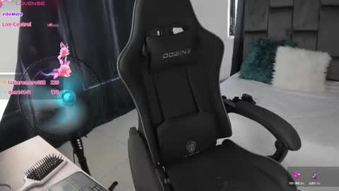 Tatiana online show from September 2025 06:33:01 PM