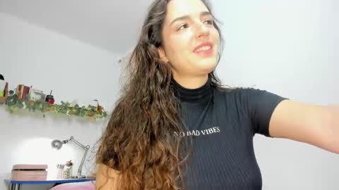 Snapshot of tatiannaz chatting on October 2025 10:39:02 AM Tatianna online show from October 2025 10:39:02 AM