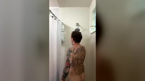 Snapshot of tattedupboyfun chatting on June 2026 03:16:02 PM tattedupboyfun online show from June 2026 03:16:02 PM
