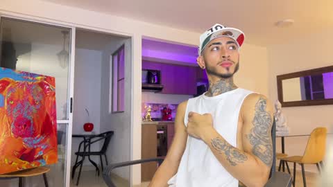 Snapshot of tattoguys_cums chatting on December 2024 08:38:02 AM Jonathan Juan online show from December 2024 08:38:02 AM