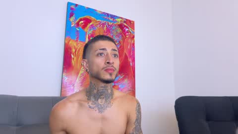 Snapshot of tattoguys_cums chatting on December 2024 04:30:02 AM Jonathan Juan online show from December 2024 04:30:02 AM