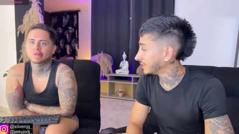 Snapshot of tattoguys_cums chatting on October 2025 02:06:02 AM Jonathan Juan online show from October 2025 02:06:02 AM