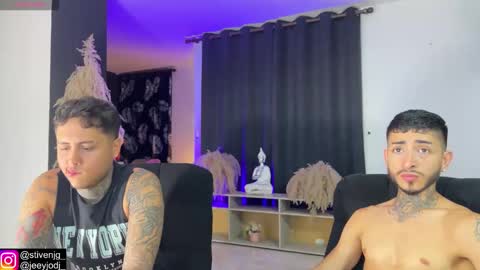 Snapshot of tattoguys_cums chatting on November 2025 03:28:02 AM Jonathan Juan online show from November 2025 03:28:02 AM