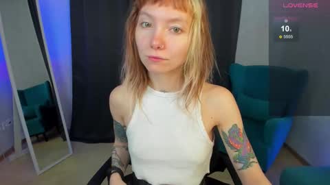 Snapshot of tattoo_artbaby chatting on September 2025 01:39:02 AM tattoo_artbaby online show from September 2025 01:39:02 AM