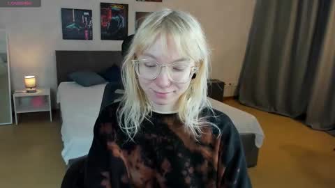 Snapshot of tattoo_artbaby chatting on December 2025 01:48:02 AM tattoo_artbaby online show from December 2025 01:48:02 AM