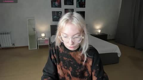 tattoo_artbaby online show from December 2025 01:32:02 AM