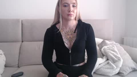 tattoobbgirl online show from September 2025 12:43:02 PM