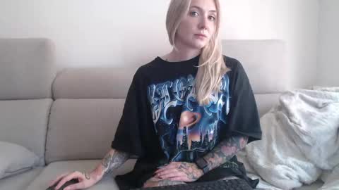 tattoobbgirl online show from October 2025 03:22:01 PM