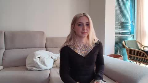 Snapshot of tattoobbgirl chatting on February 2026 01:15:02 PM tattoobbgirl online show from February 2026 01:15:02 PM