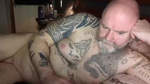 Tattooeddilf 01 online show from December 2024 01:56:01 AM