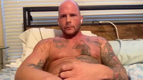 Snapshot of tattooman5555 chatting on September 2025 07:35:02 PM Tattooman online show from September 2025 07:35:02 PM