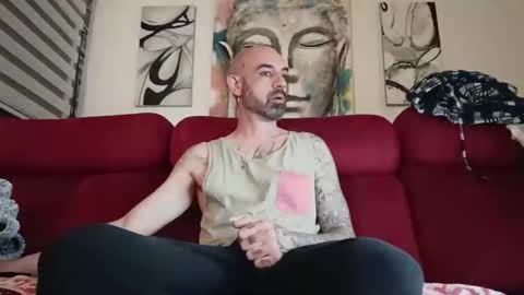 Tatuado20cm online show from April 2026 05:19:02 AM