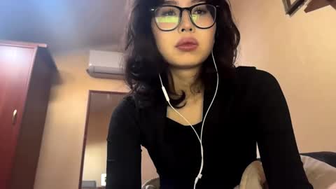 Jenny  online show from November 2025 06:57:02 AM