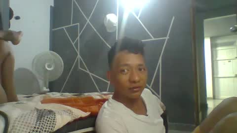 Snapshot of tauron420 chatting on December 2024 04:07:02 AM tauron420 online show from December 2024 04:07:02 AM