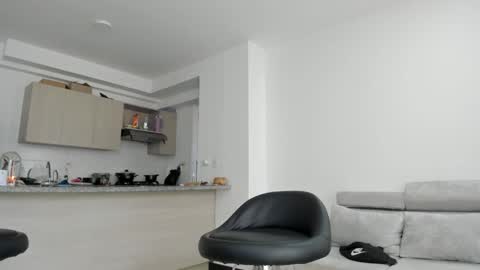  T A U R U S  online show from September 2025 12:06:01 PM