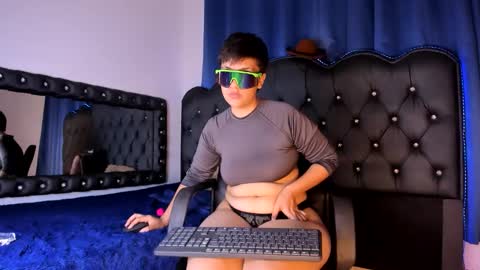 Taveko online show from April 2026 09:01:02 PM